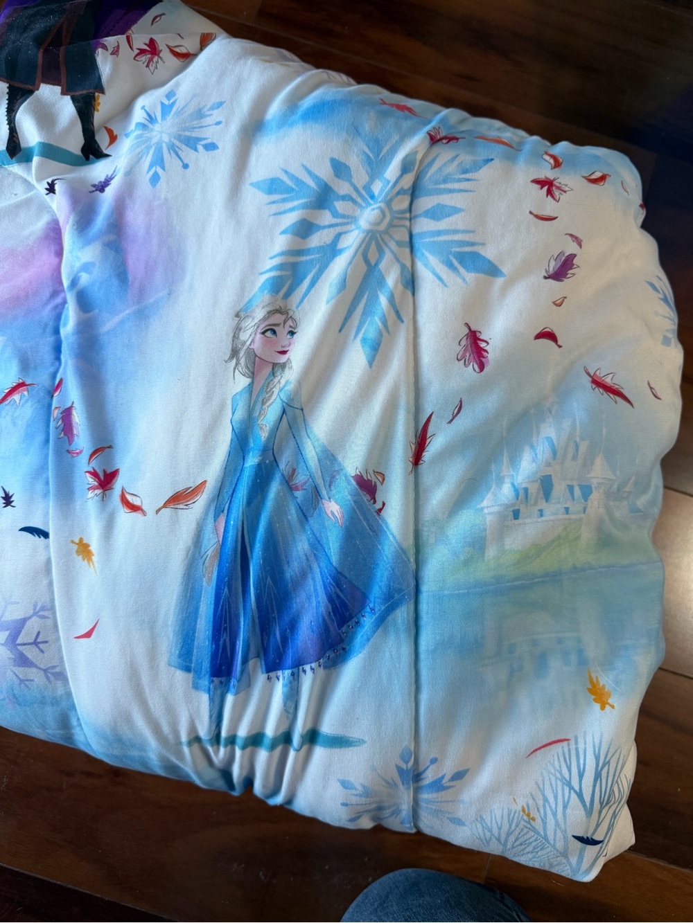 Disney Elsa Blue and White Snowflake Comforter with Colorful Leaf Accents